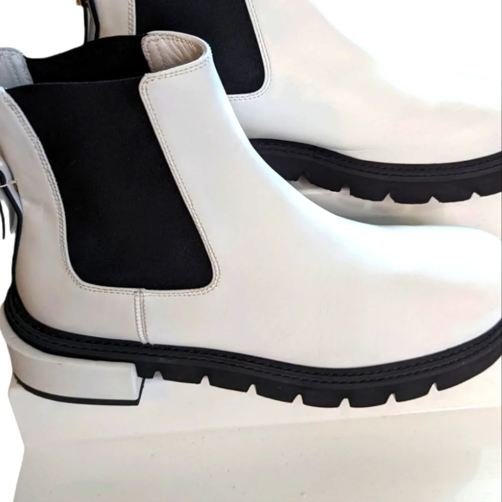 Frame Denim Le London White Chelsea Boots..Size 10-10.5